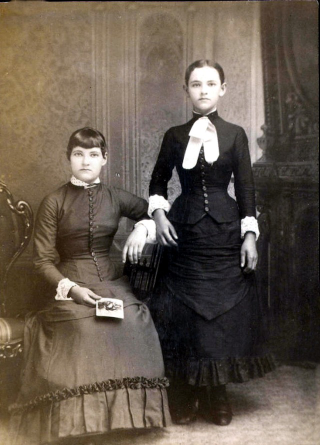 Illustration for article titled The Strangest Tradition of the Victorian Era: Post-Mortem Photography